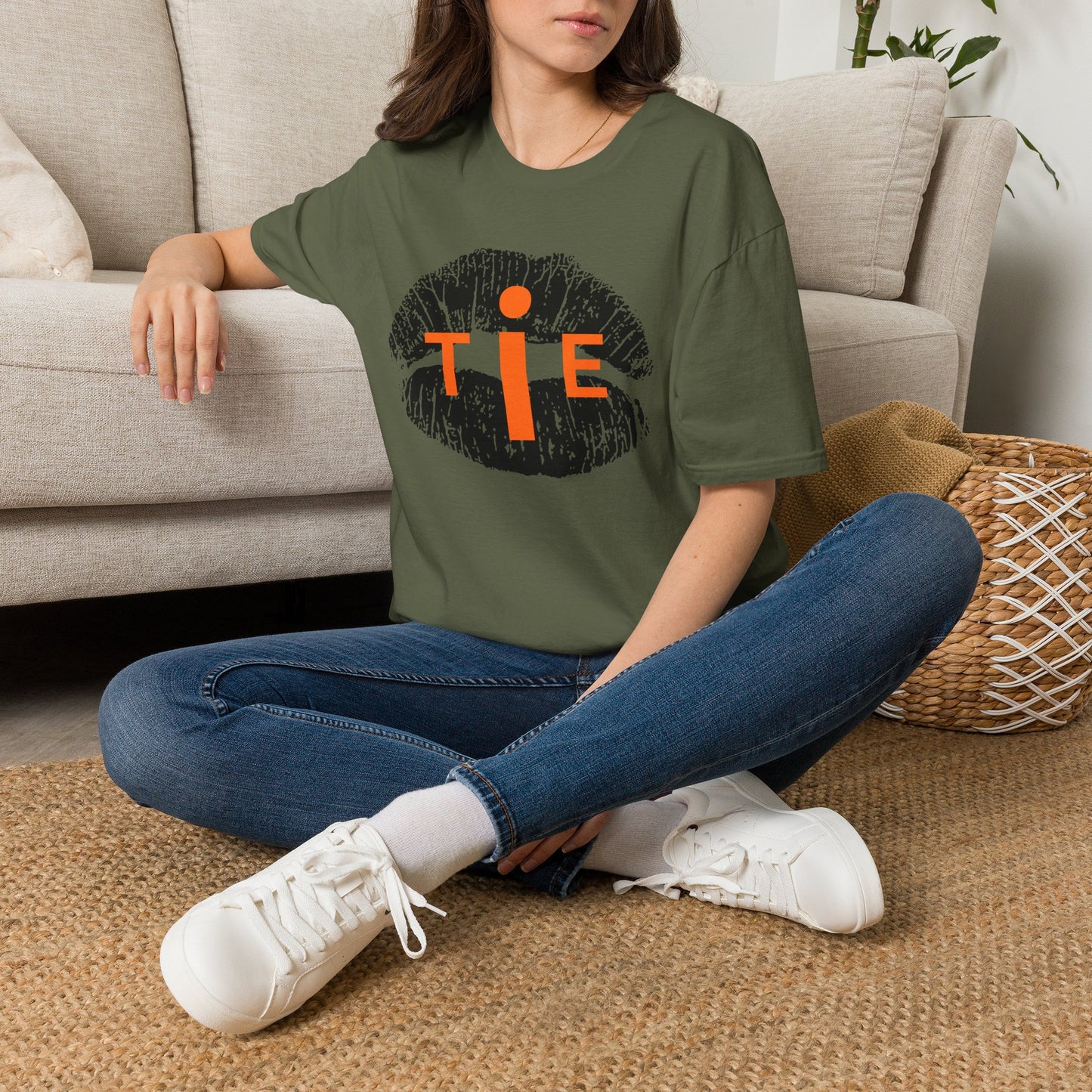 Lip Print 'TIE' Graphic T-Shirt — Bold Orange Accent Tee for Casual Streetwear