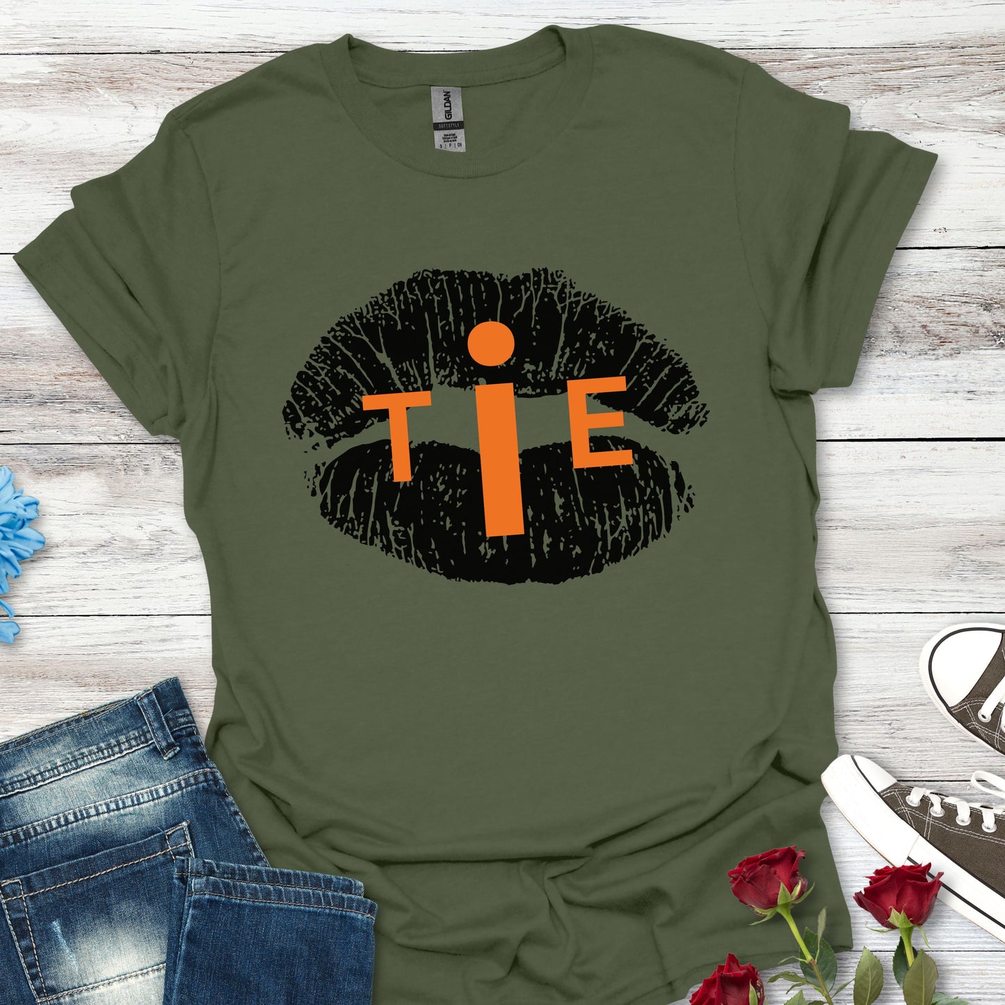 Lip Print 'TIE' Graphic T-Shirt — Bold Orange Accent Tee for Casual Streetwear