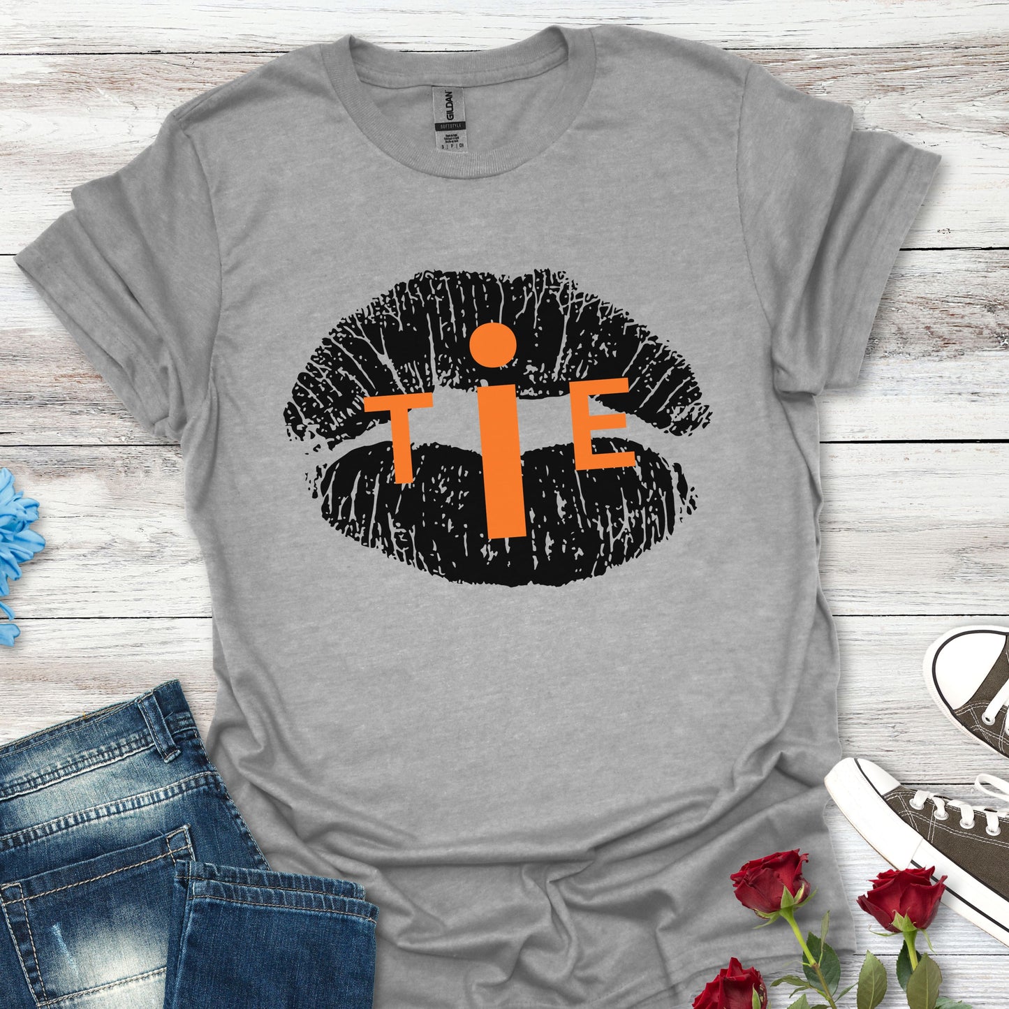 Lip Print 'TIE' Graphic T-Shirt — Bold Orange Accent Tee for Casual Streetwear