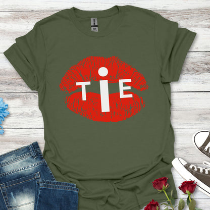 Lip Print (W) 'TIE' Graphic T-Shirt